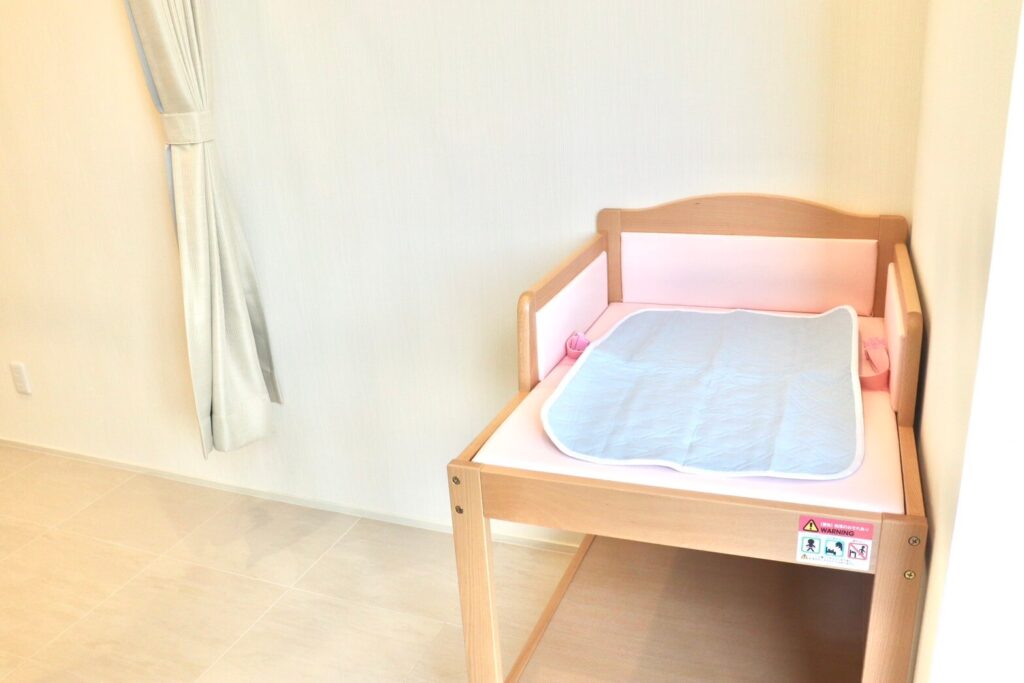 内観 オムツ替え室